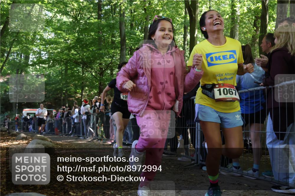 28.09.2025 - 33. Volkslauf durch das schöne Alstertal Strokosch-Dieckow http://msf.ph/oto/8972994 28.09.2025 12:08:29 Ziel 1054, 1067, 2578 meine-sportfotos.de