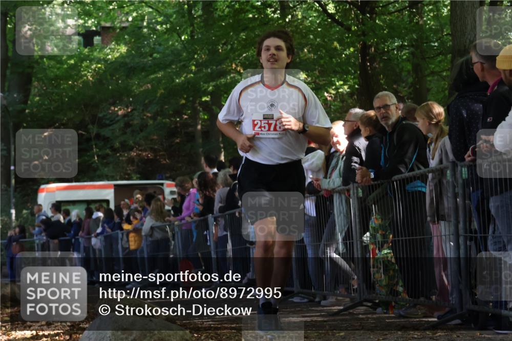 28.09.2025 - 33. Volkslauf durch das schöne Alstertal Strokosch-Dieckow http://msf.ph/oto/8972995 28.09.2025 12:08:33 Ziel 2261, 2578 meine-sportfotos.de
