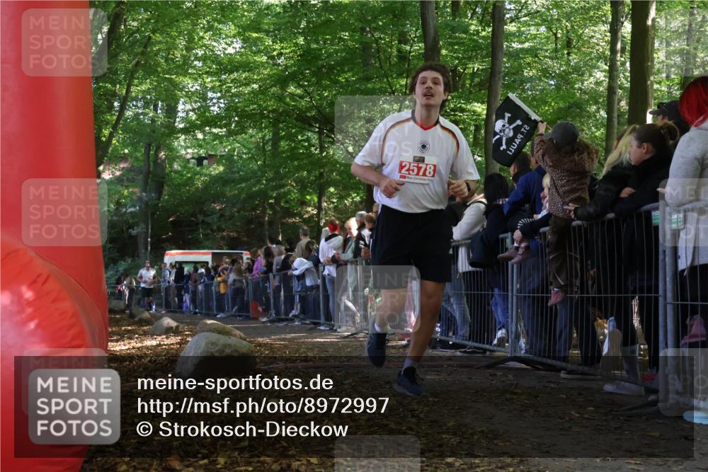 28.09.2025 - 33. Volkslauf durch das schöne Alstertal Strokosch-Dieckow http://msf.ph/oto/8972997 28.09.2025 12:08:34 Ziel 2261, 2578 meine-sportfotos.de