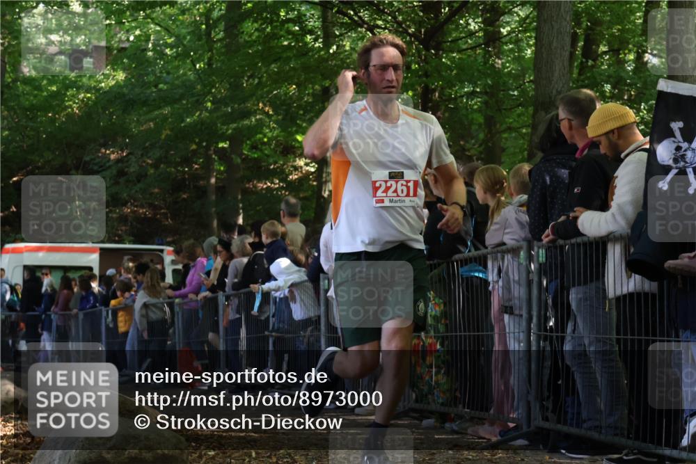28.09.2025 - 33. Volkslauf durch das schöne Alstertal Strokosch-Dieckow http://msf.ph/oto/8973000 28.09.2025 12:08:41 Ziel 2261 meine-sportfotos.de