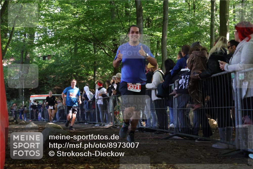 28.09.2025 - 33. Volkslauf durch das schöne Alstertal Strokosch-Dieckow http://msf.ph/oto/8973007 28.09.2025 12:09:01 Ziel 2125, 2334, 2371, 2628 meine-sportfotos.de