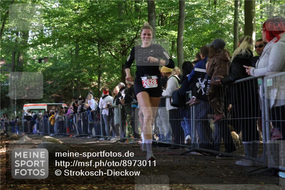 28.09.2025 - 33. Volkslauf durch das schöne Alstertal Strokosch-Dieckow http://msf.ph/oto/8973011 28.09.2025 12:09:04 Ziel 2125, 2628 meine-sportfotos.de