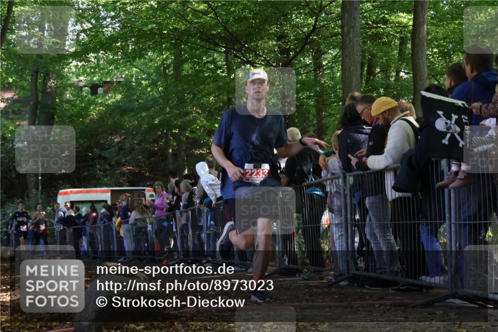 28.09.2025 - 33. Volkslauf durch das schöne Alstertal Strokosch-Dieckow http://msf.ph/oto/8973023 28.09.2025 12:09:26 Ziel 2030, 2071, 2233 meine-sportfotos.de