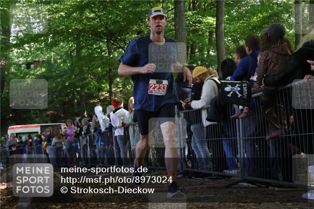 28.09.2025 - 33. Volkslauf durch das schöne Alstertal Strokosch-Dieckow http://msf.ph/oto/8973024 28.09.2025 12:09:26 Ziel 2030, 2071, 2233 meine-sportfotos.de