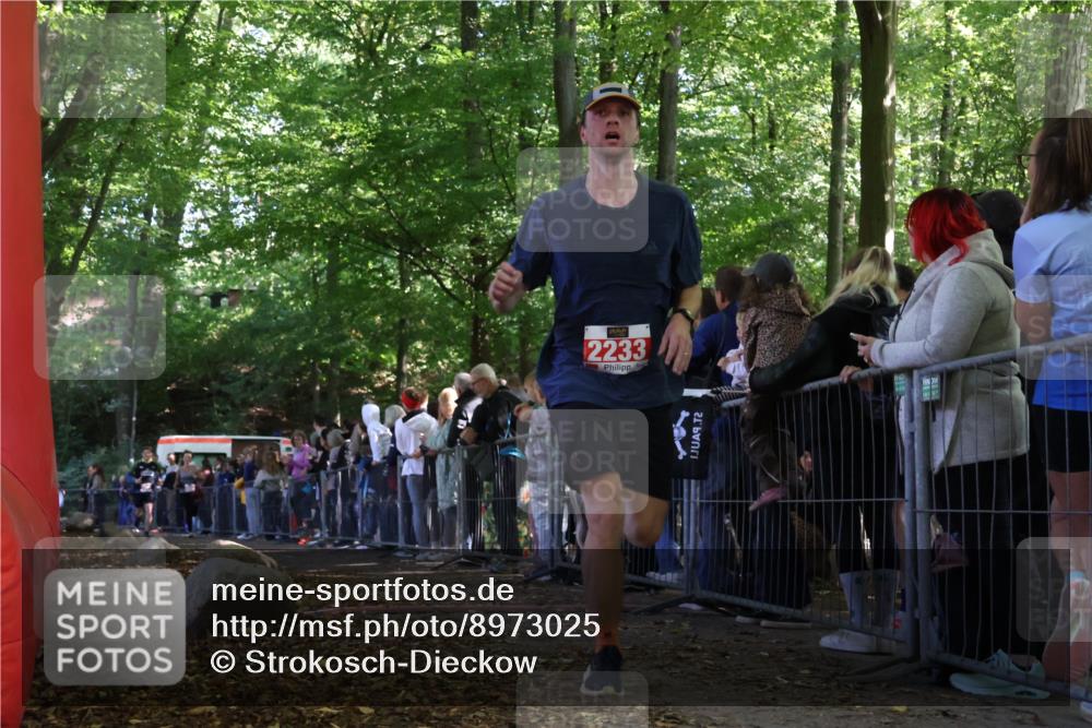 28.09.2025 - 33. Volkslauf durch das schöne Alstertal Strokosch-Dieckow http://msf.ph/oto/8973025 28.09.2025 12:09:27 Ziel 2030, 2071, 2233 meine-sportfotos.de