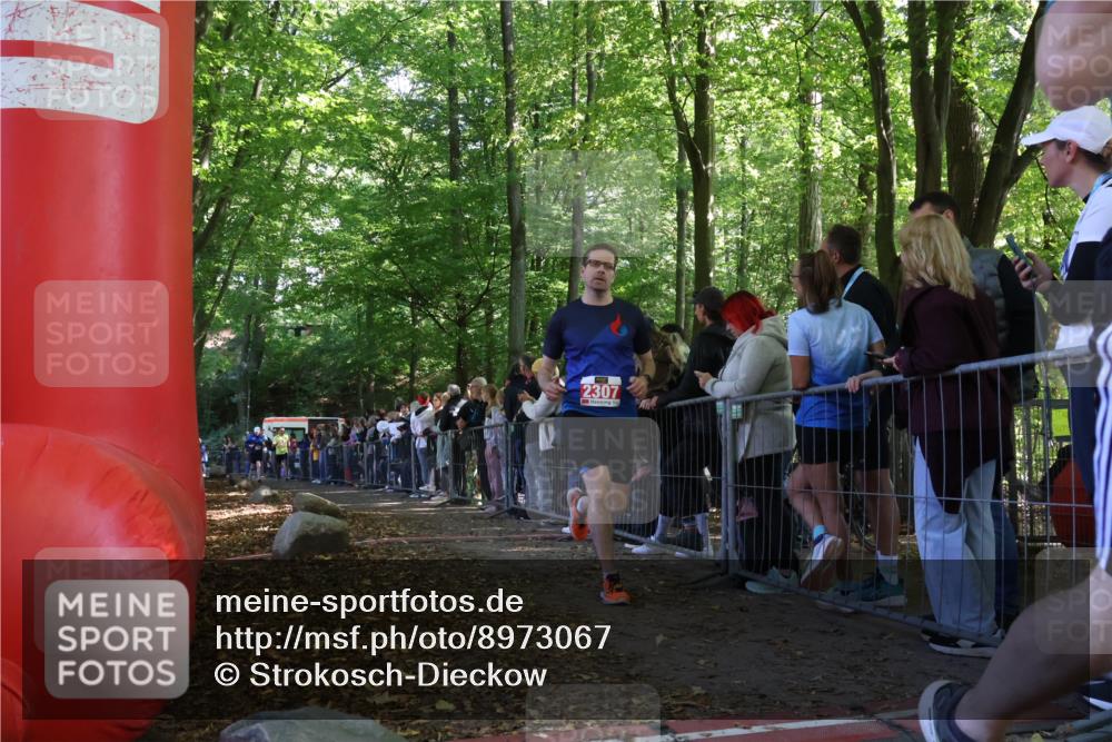 28.09.2025 - 33. Volkslauf durch das schöne Alstertal Strokosch-Dieckow http://msf.ph/oto/8973067 28.09.2025 12:10:29 Ziel 1640, 2216, 2305, 2307, 2550 meine-sportfotos.de