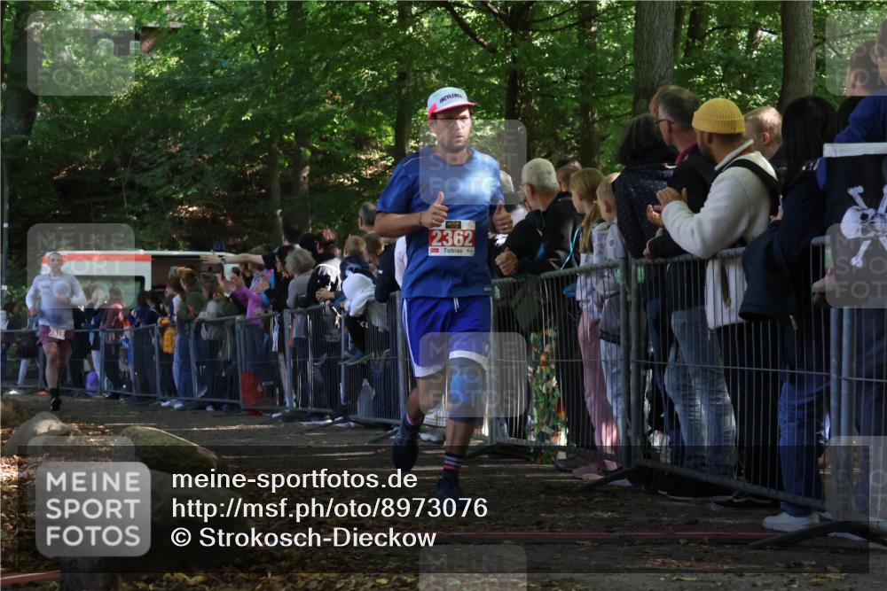 28.09.2025 - 33. Volkslauf durch das schöne Alstertal Strokosch-Dieckow http://msf.ph/oto/8973076 28.09.2025 12:10:41 Ziel 2362, 2619 meine-sportfotos.de