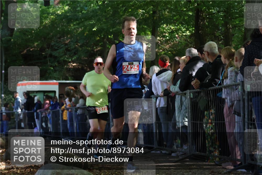 28.09.2025 - 33. Volkslauf durch das schöne Alstertal Strokosch-Dieckow http://msf.ph/oto/8973084 28.09.2025 12:10:49 Ziel 2072, 2425 meine-sportfotos.de