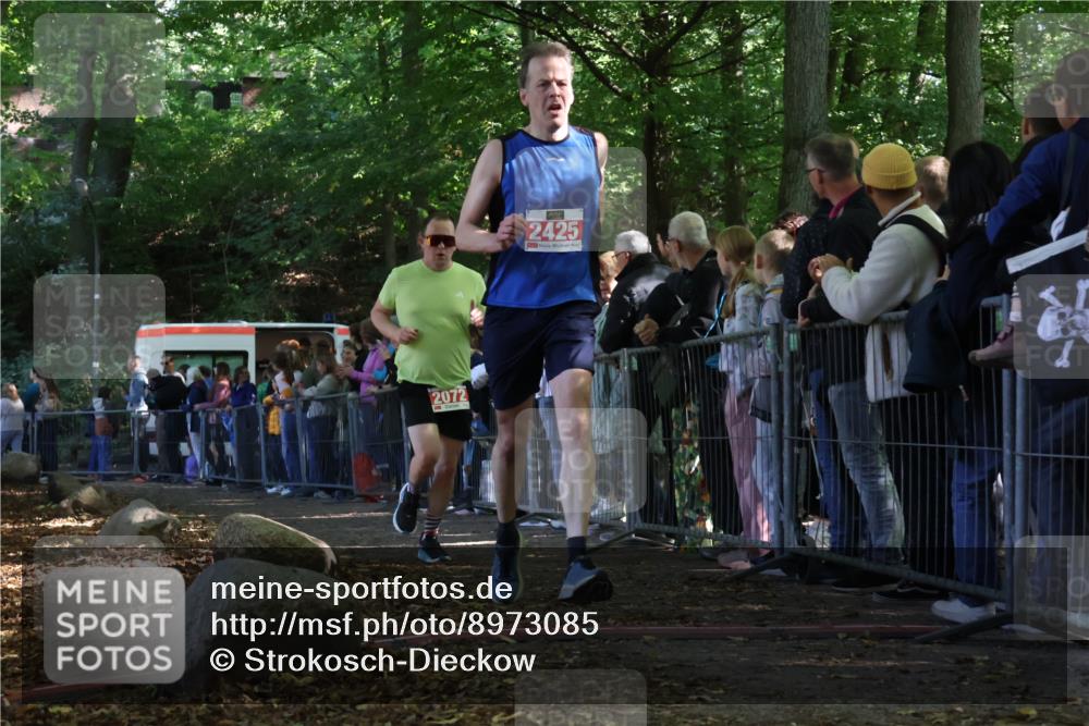 28.09.2025 - 33. Volkslauf durch das schöne Alstertal Strokosch-Dieckow http://msf.ph/oto/8973085 28.09.2025 12:10:50 Ziel 2072, 2425 meine-sportfotos.de