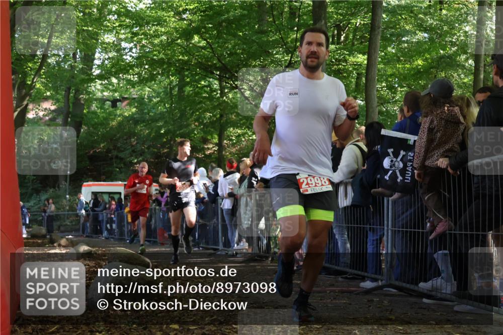 28.09.2025 - 33. Volkslauf durch das schöne Alstertal Strokosch-Dieckow http://msf.ph/oto/8973098 28.09.2025 12:11:09 Ziel 2204, 2555, 2998 meine-sportfotos.de