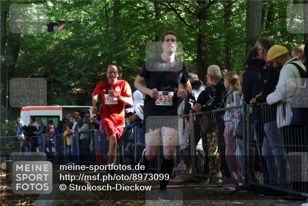 28.09.2025 - 33. Volkslauf durch das schöne Alstertal Strokosch-Dieckow http://msf.ph/oto/8973099 28.09.2025 12:11:10 Ziel 2204, 2555, 2998 meine-sportfotos.de