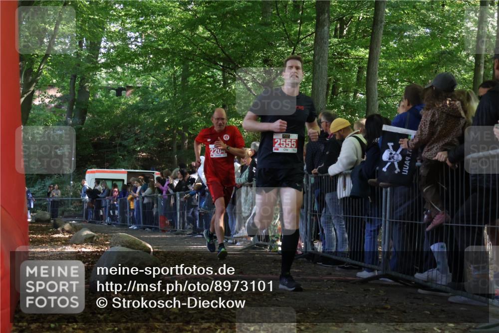 28.09.2025 - 33. Volkslauf durch das schöne Alstertal Strokosch-Dieckow http://msf.ph/oto/8973101 28.09.2025 12:11:11 Ziel 2204, 2555 meine-sportfotos.de
