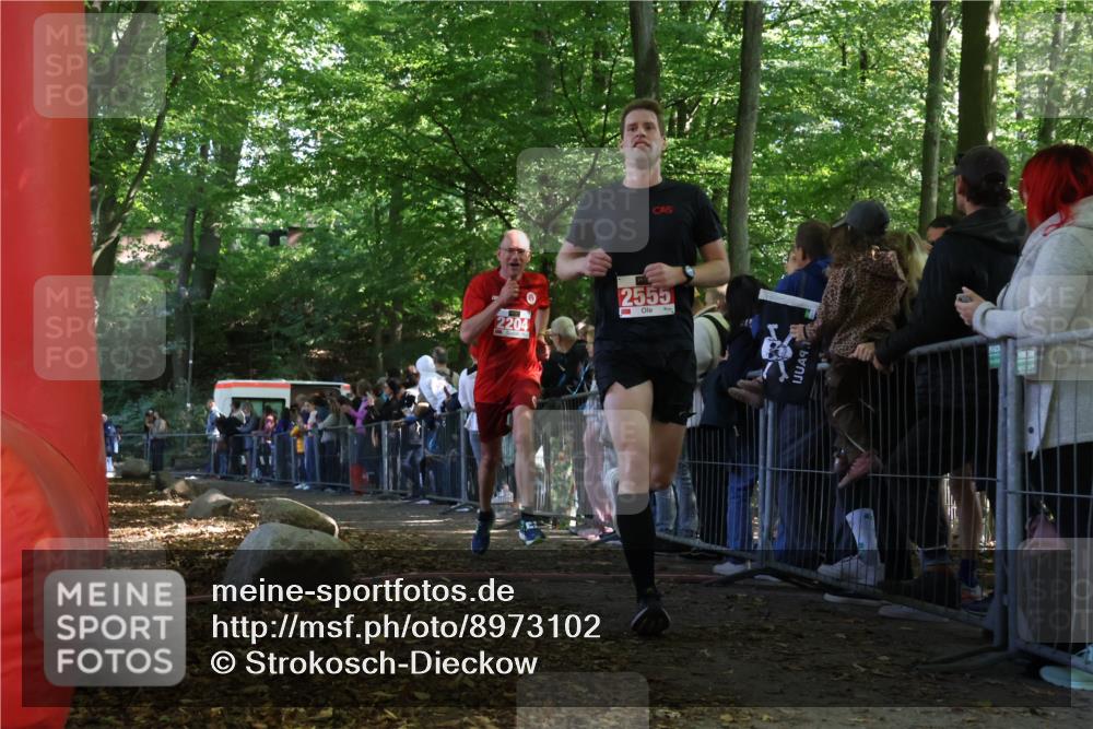 28.09.2025 - 33. Volkslauf durch das schöne Alstertal Strokosch-Dieckow http://msf.ph/oto/8973102 28.09.2025 12:11:11 Ziel 2204, 2555 meine-sportfotos.de