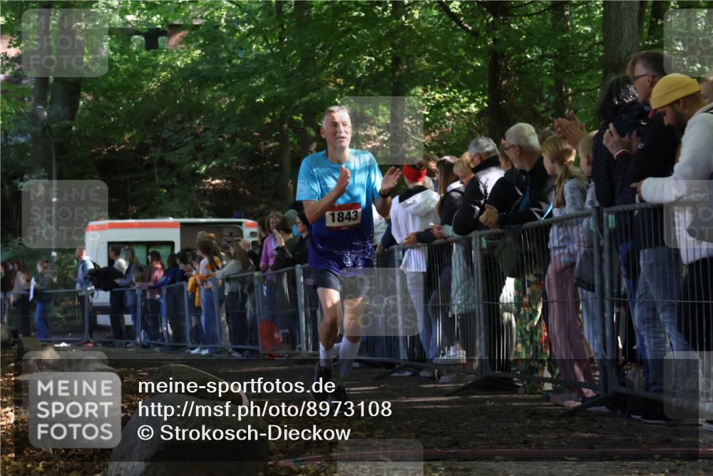 28.09.2025 - 33. Volkslauf durch das schöne Alstertal Strokosch-Dieckow http://msf.ph/oto/8973108 28.09.2025 12:11:25 Ziel 1843 meine-sportfotos.de