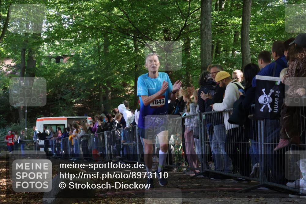 28.09.2025 - 33. Volkslauf durch das schöne Alstertal Strokosch-Dieckow http://msf.ph/oto/8973110 28.09.2025 12:11:26 Ziel 1843, 2522 meine-sportfotos.de