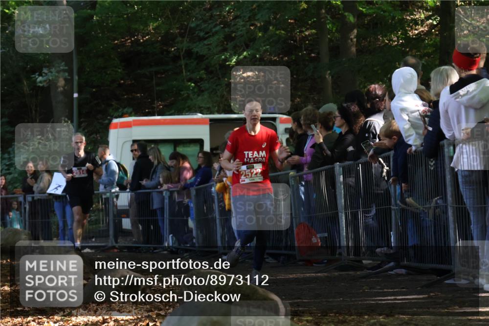 28.09.2025 - 33. Volkslauf durch das schöne Alstertal Strokosch-Dieckow http://msf.ph/oto/8973112 28.09.2025 12:11:31 Ziel 2514, 2522 meine-sportfotos.de