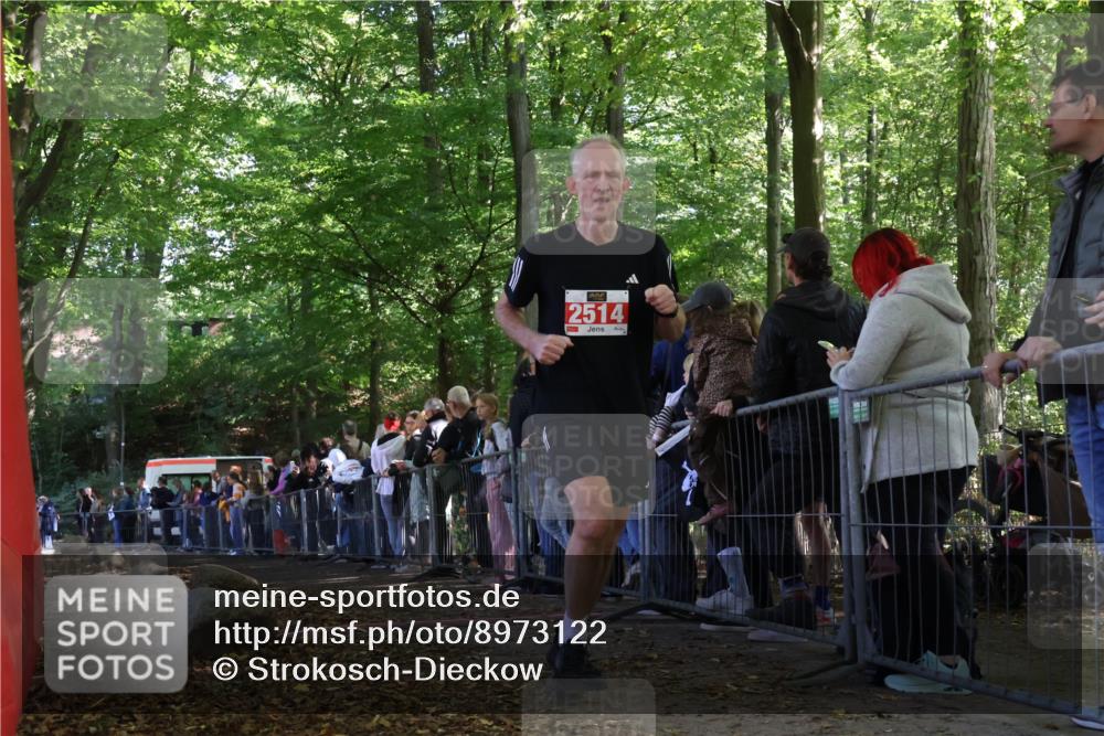 28.09.2025 - 33. Volkslauf durch das schöne Alstertal Strokosch-Dieckow http://msf.ph/oto/8973122 28.09.2025 12:11:39 Ziel 2514 meine-sportfotos.de