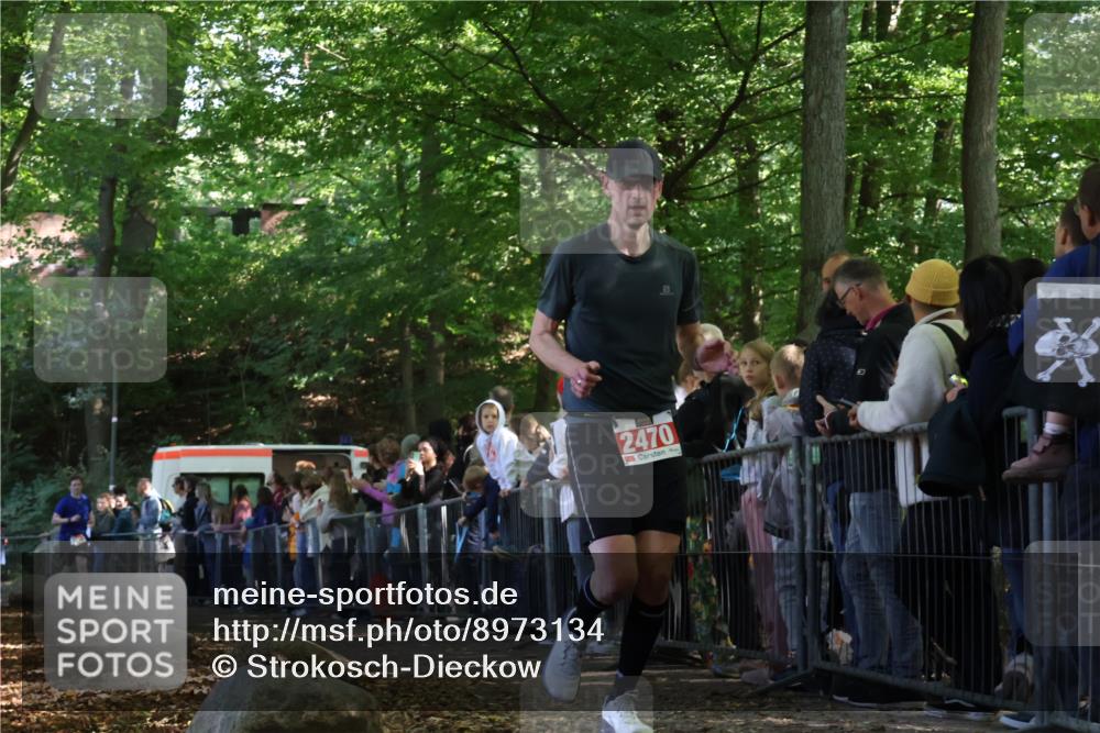28.09.2025 - 33. Volkslauf durch das schöne Alstertal Strokosch-Dieckow http://msf.ph/oto/8973134 28.09.2025 12:12:07 Ziel 1668, 2470 meine-sportfotos.de
