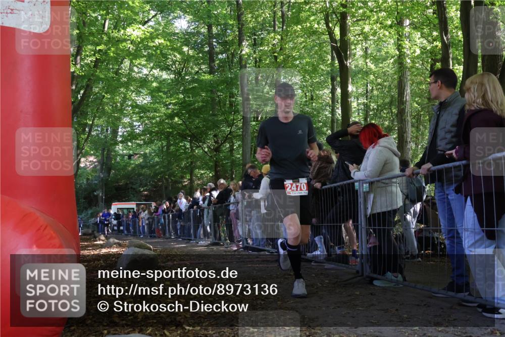 28.09.2025 - 33. Volkslauf durch das schöne Alstertal Strokosch-Dieckow http://msf.ph/oto/8973136 28.09.2025 12:12:08 Ziel 2470 meine-sportfotos.de