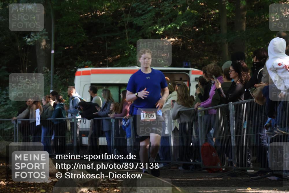 28.09.2025 - 33. Volkslauf durch das schöne Alstertal Strokosch-Dieckow http://msf.ph/oto/8973138 28.09.2025 12:12:13 Ziel 1705 meine-sportfotos.de