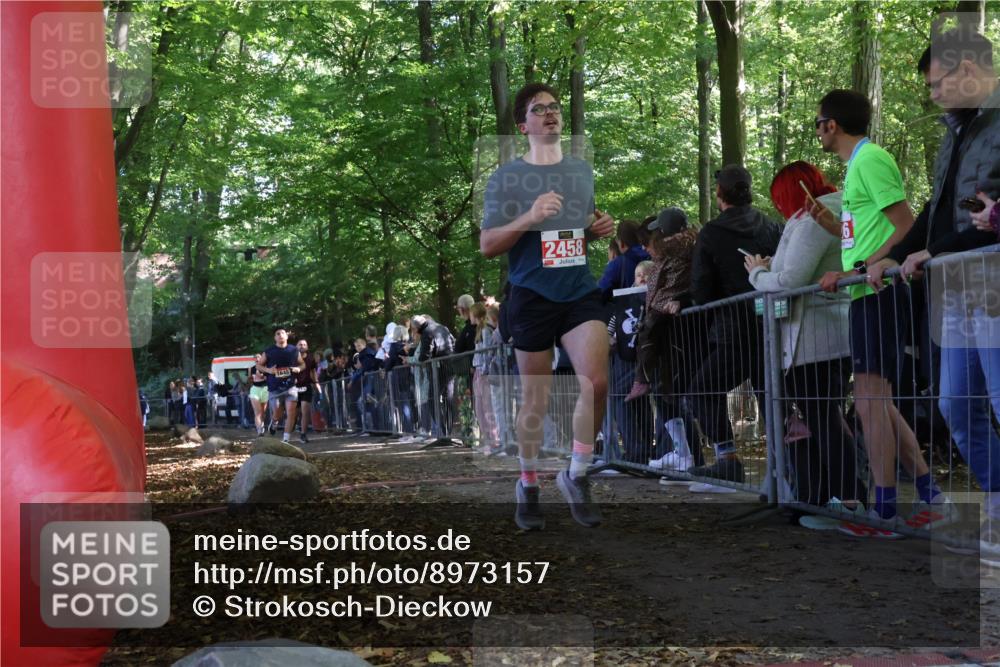 28.09.2025 - 33. Volkslauf durch das schöne Alstertal Strokosch-Dieckow http://msf.ph/oto/8973157 28.09.2025 12:12:33 Ziel 1645, 1710, 2373, 2458, 2595 meine-sportfotos.de