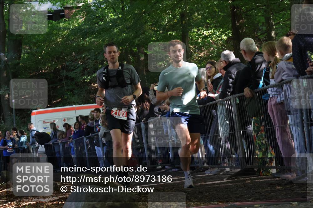 28.09.2025 - 33. Volkslauf durch das schöne Alstertal Strokosch-Dieckow http://msf.ph/oto/8973186 28.09.2025 12:13:01 Ziel 2103 meine-sportfotos.de