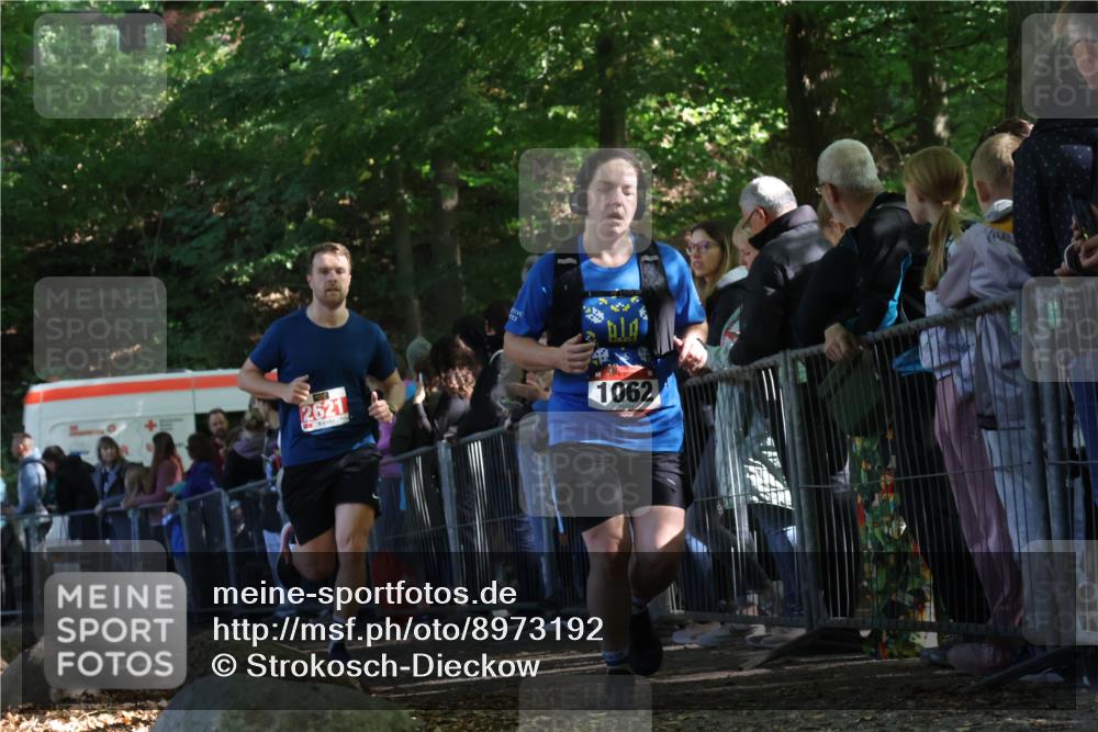 28.09.2025 - 33. Volkslauf durch das schöne Alstertal Strokosch-Dieckow http://msf.ph/oto/8973192 28.09.2025 12:13:10 Ziel 1062, 2621 meine-sportfotos.de