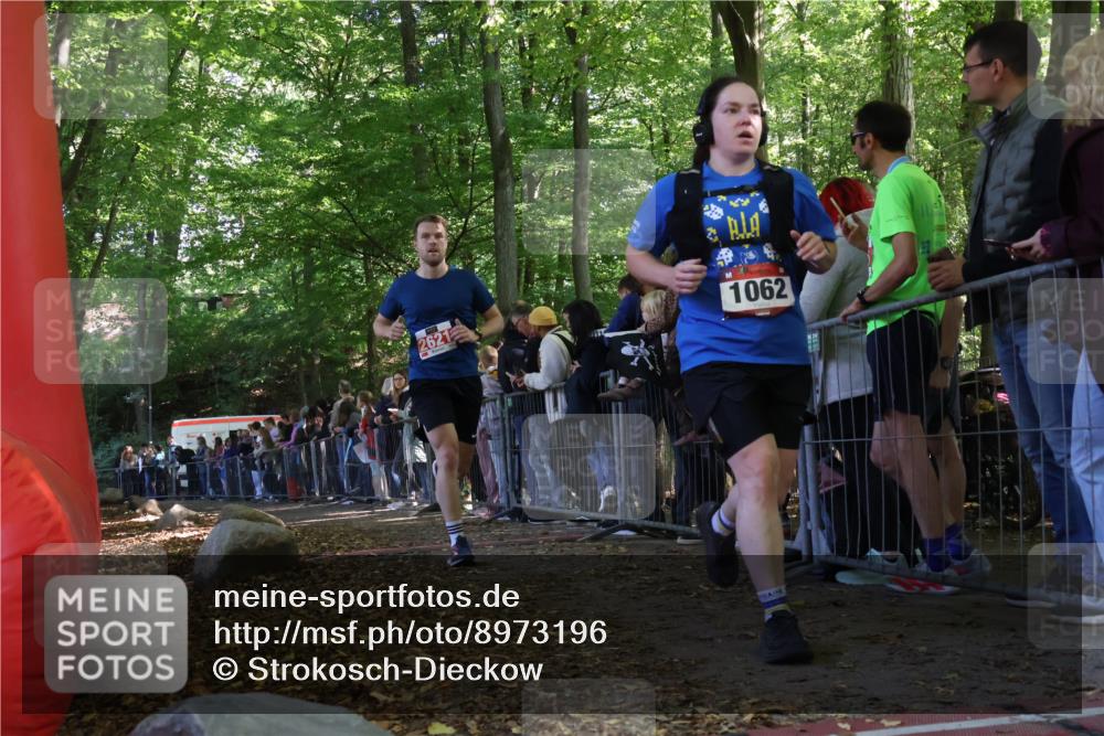 28.09.2025 - 33. Volkslauf durch das schöne Alstertal Strokosch-Dieckow http://msf.ph/oto/8973196 28.09.2025 12:13:12 Ziel 1062, 2621 meine-sportfotos.de