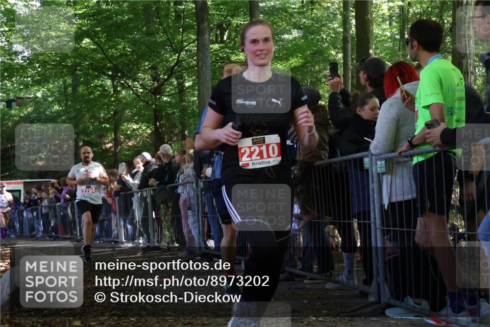 28.09.2025 - 33. Volkslauf durch das schöne Alstertal Strokosch-Dieckow http://msf.ph/oto/8973202 28.09.2025 12:13:46 Ziel 1134, 2210, 2284, 2518 meine-sportfotos.de