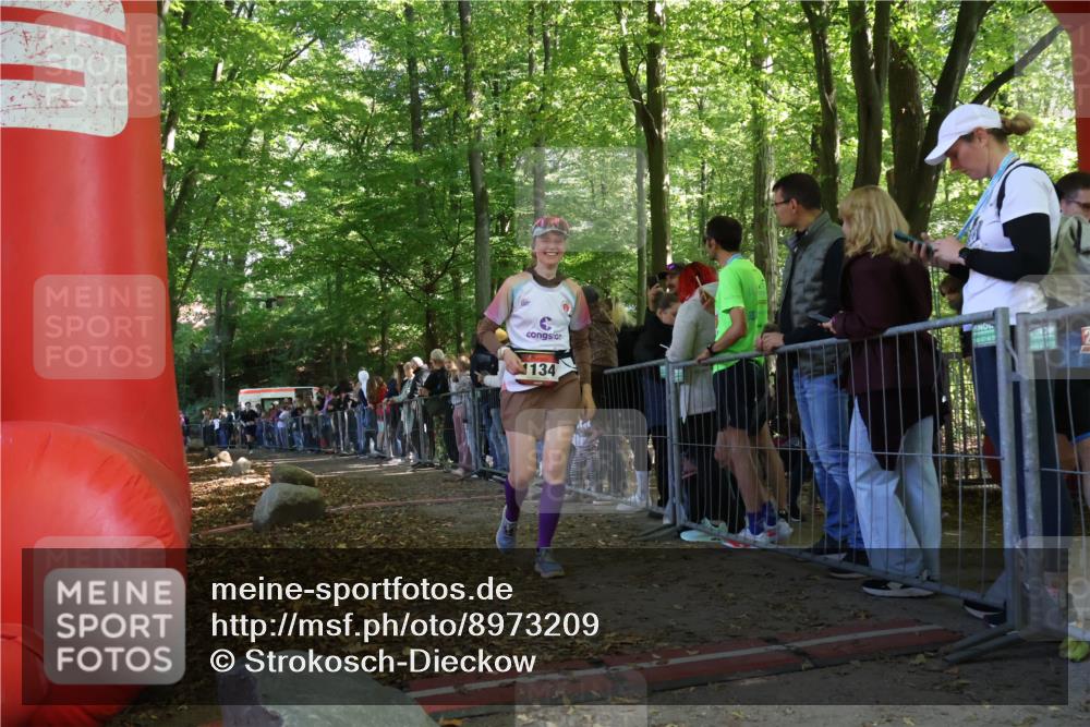 28.09.2025 - 33. Volkslauf durch das schöne Alstertal Strokosch-Dieckow http://msf.ph/oto/8973209 28.09.2025 12:13:54 Ziel 1033 meine-sportfotos.de