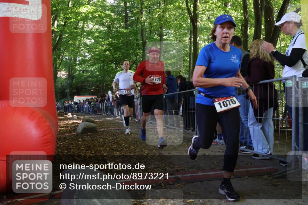 28.09.2025 - 33. Volkslauf durch das schöne Alstertal Strokosch-Dieckow http://msf.ph/oto/8973221 28.09.2025 12:14:13 Ziel 1720, 1733 meine-sportfotos.de