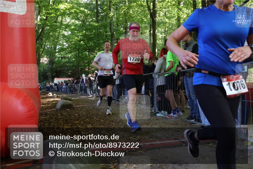 28.09.2025 - 33. Volkslauf durch das schöne Alstertal Strokosch-Dieckow http://msf.ph/oto/8973222 28.09.2025 12:14:13 Ziel 1720, 1733 meine-sportfotos.de