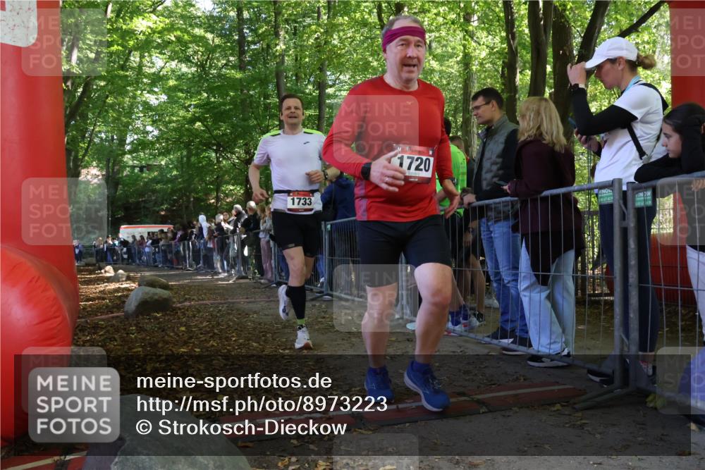 28.09.2025 - 33. Volkslauf durch das schöne Alstertal Strokosch-Dieckow http://msf.ph/oto/8973223 28.09.2025 12:14:14 Ziel  meine-sportfotos.de