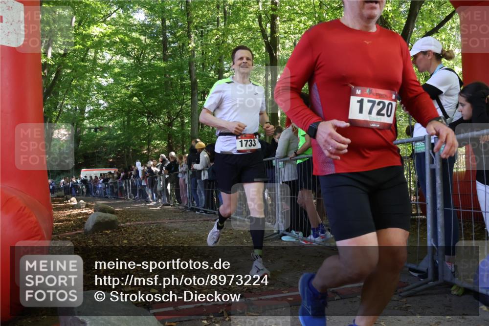 28.09.2025 - 33. Volkslauf durch das schöne Alstertal Strokosch-Dieckow http://msf.ph/oto/8973224 28.09.2025 12:14:14 Ziel  meine-sportfotos.de