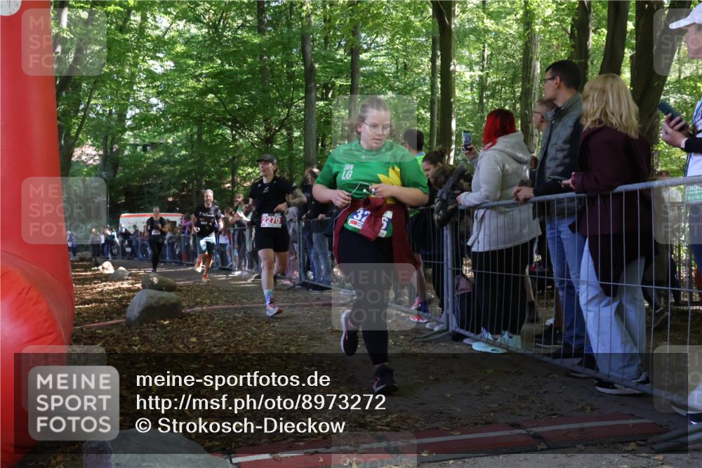 28.09.2025 - 33. Volkslauf durch das schöne Alstertal Strokosch-Dieckow http://msf.ph/oto/8973272 28.09.2025 12:15:04 Ziel 1059, 2270 meine-sportfotos.de