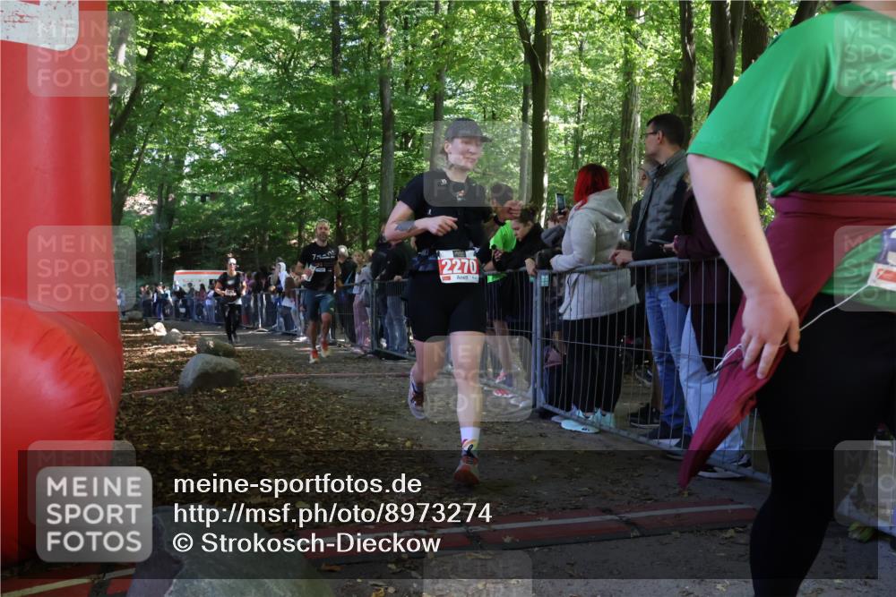 28.09.2025 - 33. Volkslauf durch das schöne Alstertal Strokosch-Dieckow http://msf.ph/oto/8973274 28.09.2025 12:15:05 Ziel 1059 meine-sportfotos.de