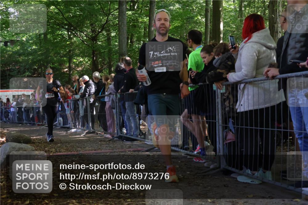 28.09.2025 - 33. Volkslauf durch das schöne Alstertal Strokosch-Dieckow http://msf.ph/oto/8973276 28.09.2025 12:15:06 Ziel 1059, 2451 meine-sportfotos.de