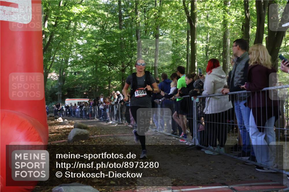 28.09.2025 - 33. Volkslauf durch das schöne Alstertal Strokosch-Dieckow http://msf.ph/oto/8973280 28.09.2025 12:15:09 Ziel 2451 meine-sportfotos.de