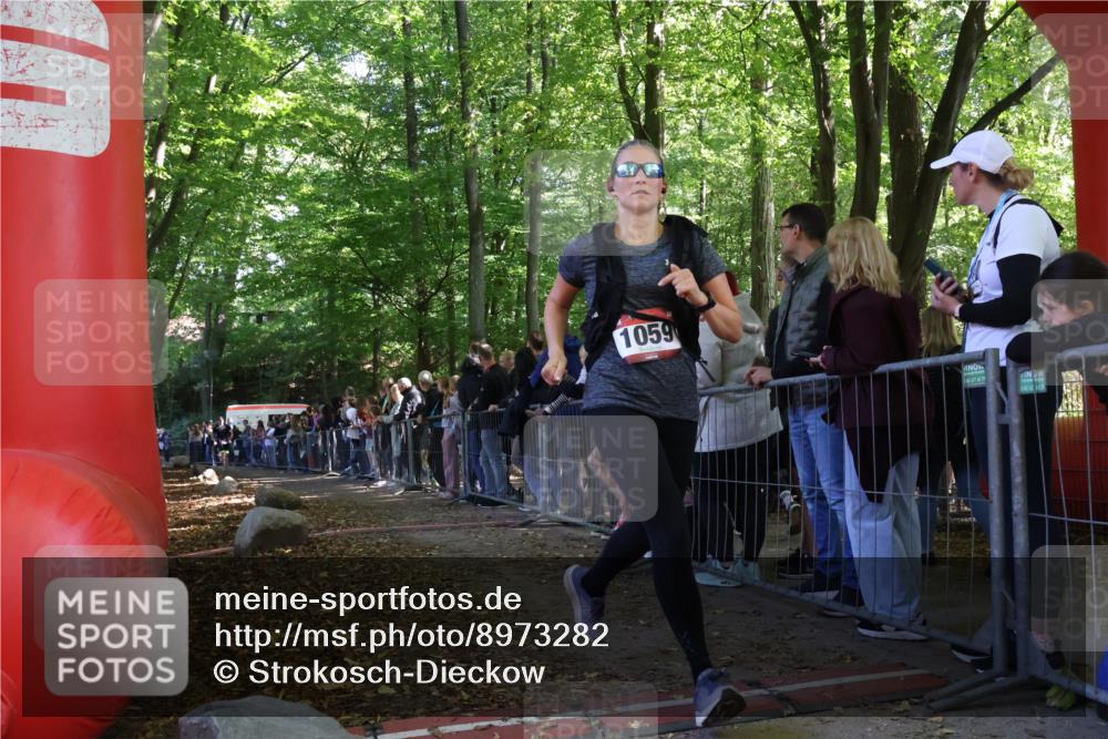 28.09.2025 - 33. Volkslauf durch das schöne Alstertal Strokosch-Dieckow http://msf.ph/oto/8973282 28.09.2025 12:15:09 Ziel 2451 meine-sportfotos.de