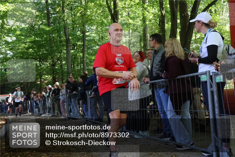 28.09.2025 - 33. Volkslauf durch das schöne Alstertal Strokosch-Dieckow http://msf.ph/oto/8973302 28.09.2025 12:15:33 Ziel 2191, 2593 meine-sportfotos.de