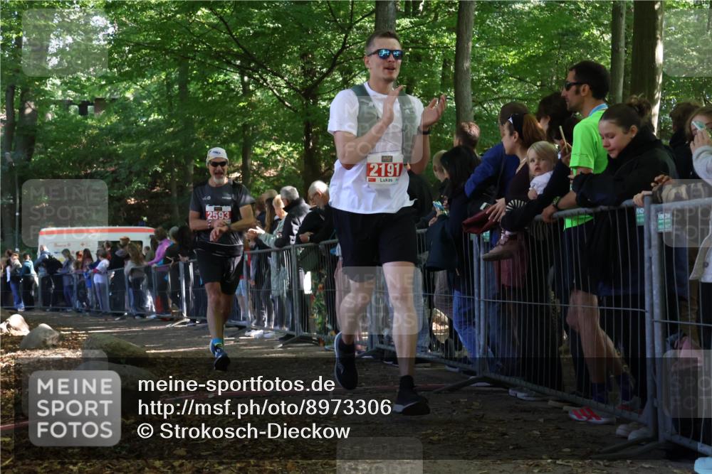 28.09.2025 - 33. Volkslauf durch das schöne Alstertal Strokosch-Dieckow http://msf.ph/oto/8973306 28.09.2025 12:15:36 Ziel 1666, 2191, 2593 meine-sportfotos.de