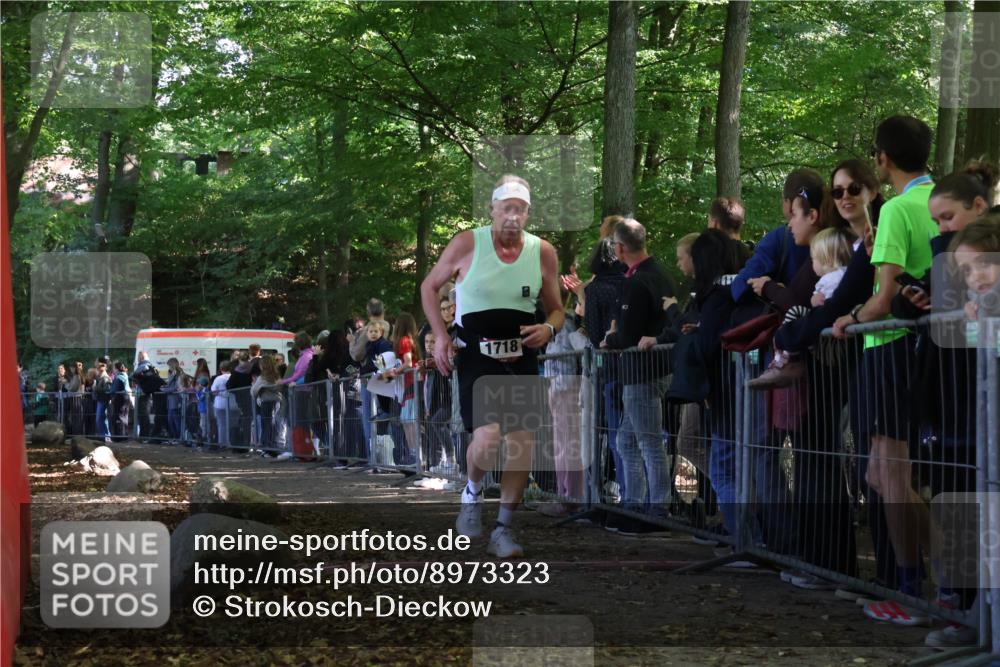 28.09.2025 - 33. Volkslauf durch das schöne Alstertal Strokosch-Dieckow http://msf.ph/oto/8973323 28.09.2025 12:15:50 Ziel 1718 meine-sportfotos.de