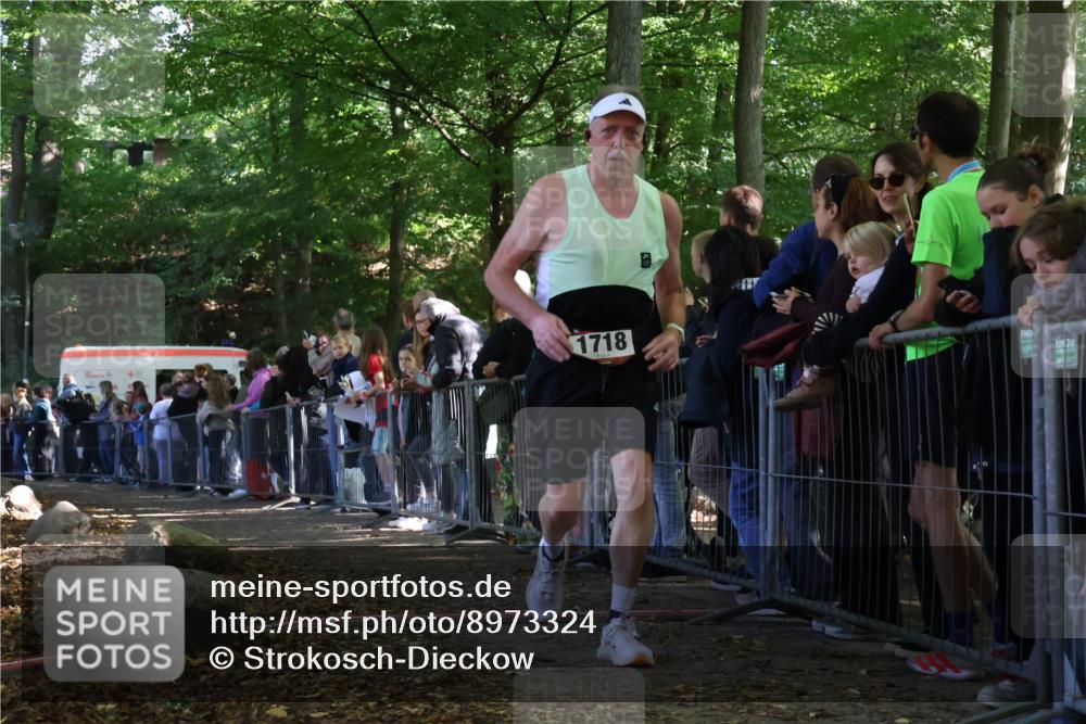 28.09.2025 - 33. Volkslauf durch das schöne Alstertal Strokosch-Dieckow http://msf.ph/oto/8973324 28.09.2025 12:15:51 Ziel 1718 meine-sportfotos.de