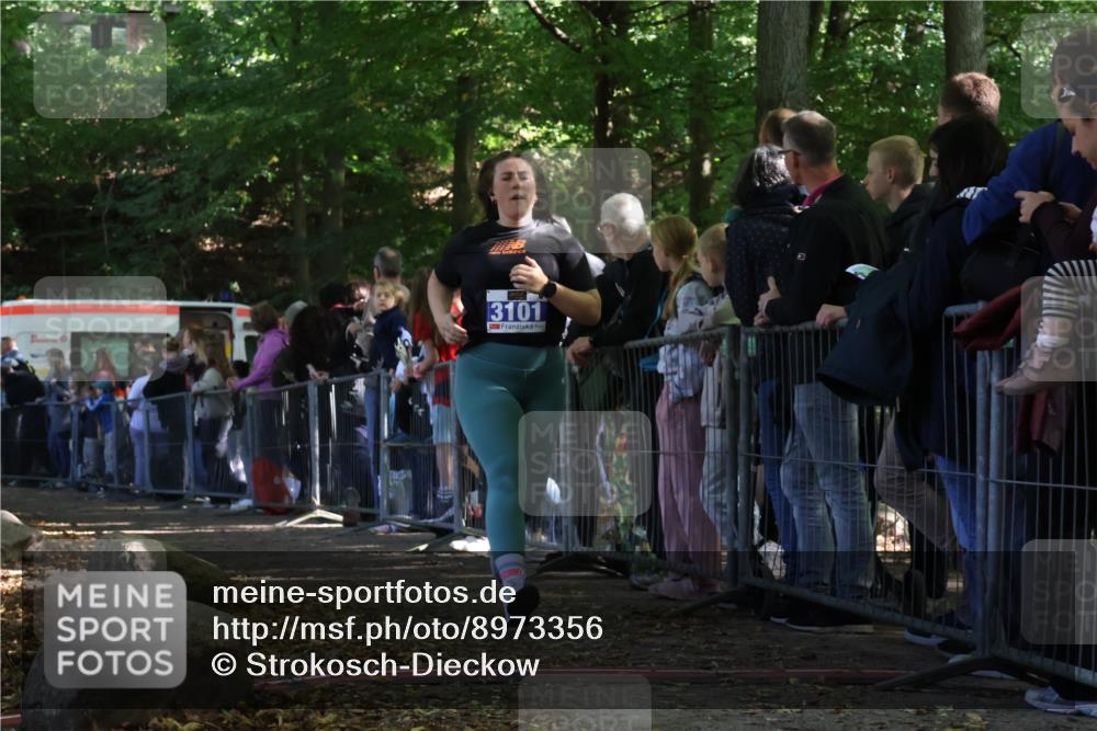 28.09.2025 - 33. Volkslauf durch das schöne Alstertal Strokosch-Dieckow http://msf.ph/oto/8973356 28.09.2025 12:16:30 Ziel 1717, 2088, 2477, 3101 meine-sportfotos.de