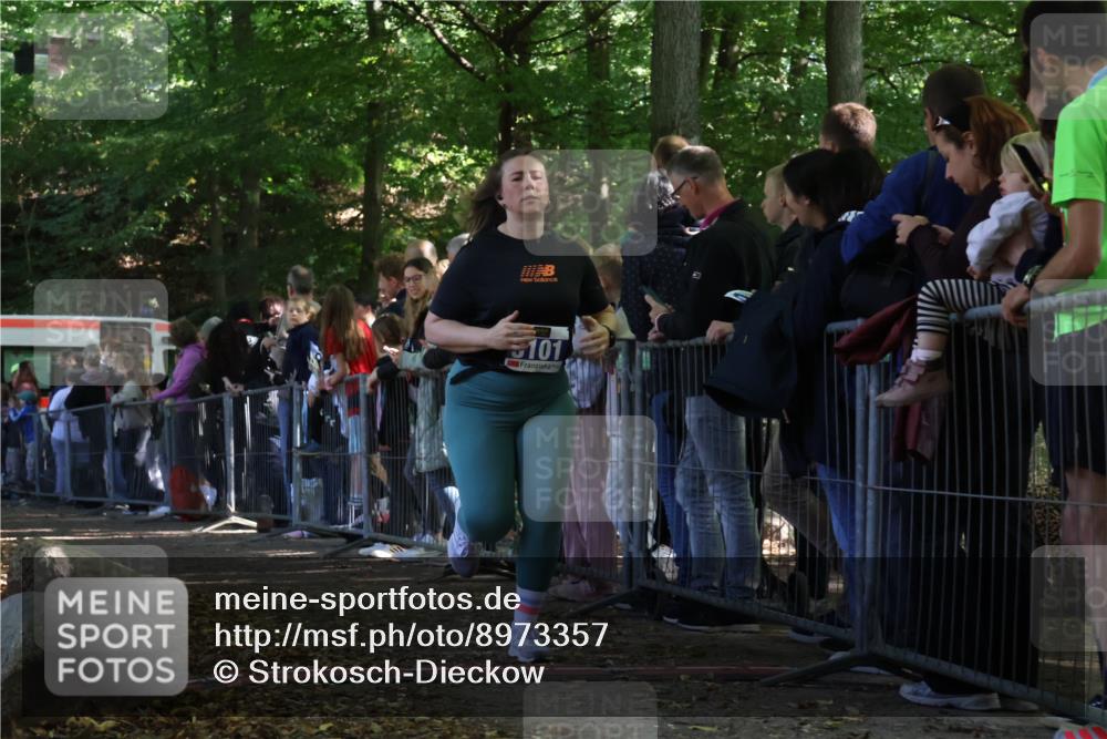 28.09.2025 - 33. Volkslauf durch das schöne Alstertal Strokosch-Dieckow http://msf.ph/oto/8973357 28.09.2025 12:16:30 Ziel 1717, 2088, 2477, 3101 meine-sportfotos.de