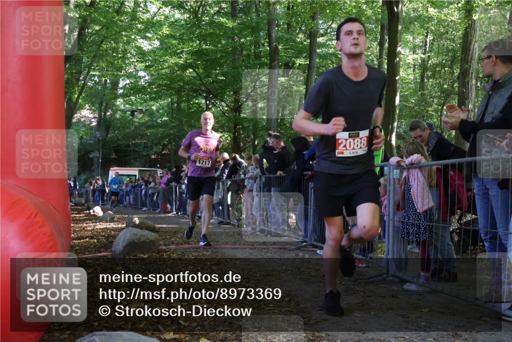 28.09.2025 - 33. Volkslauf durch das schöne Alstertal Strokosch-Dieckow http://msf.ph/oto/8973369 28.09.2025 12:16:40 Ziel 1717, 2638 meine-sportfotos.de