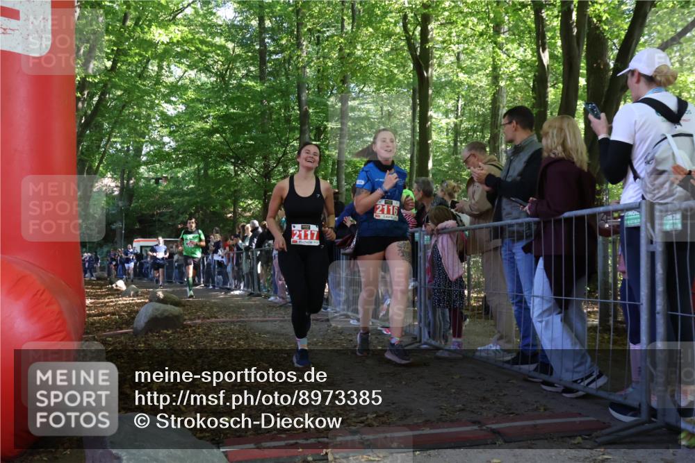 28.09.2025 - 33. Volkslauf durch das schöne Alstertal Strokosch-Dieckow http://msf.ph/oto/8973385 28.09.2025 12:16:52 Ziel 2129, 2200, 2466, 2655 meine-sportfotos.de