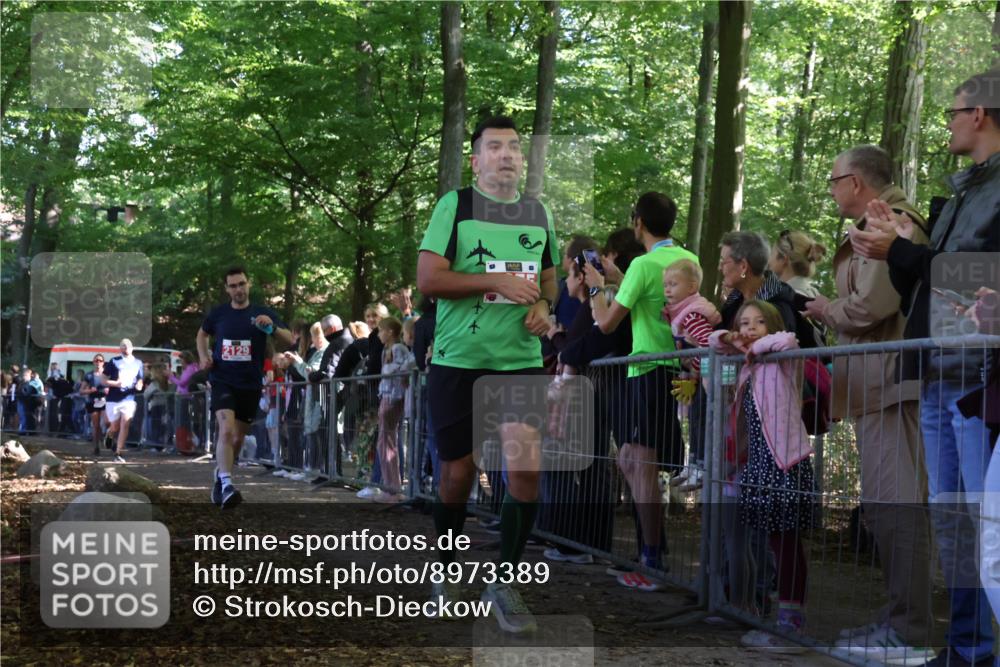 28.09.2025 - 33. Volkslauf durch das schöne Alstertal Strokosch-Dieckow http://msf.ph/oto/8973389 28.09.2025 12:16:55 Ziel 1716, 2129, 2200, 2466, 2634, 2655 meine-sportfotos.de