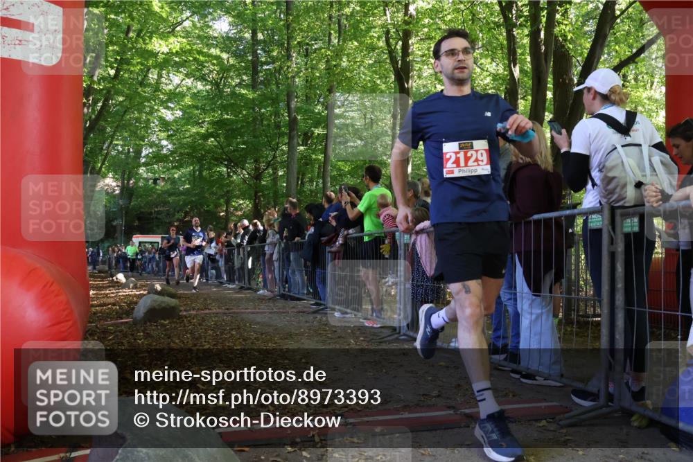28.09.2025 - 33. Volkslauf durch das schöne Alstertal Strokosch-Dieckow http://msf.ph/oto/8973393 28.09.2025 12:16:57 Ziel 1716, 2200, 2466, 2634 meine-sportfotos.de