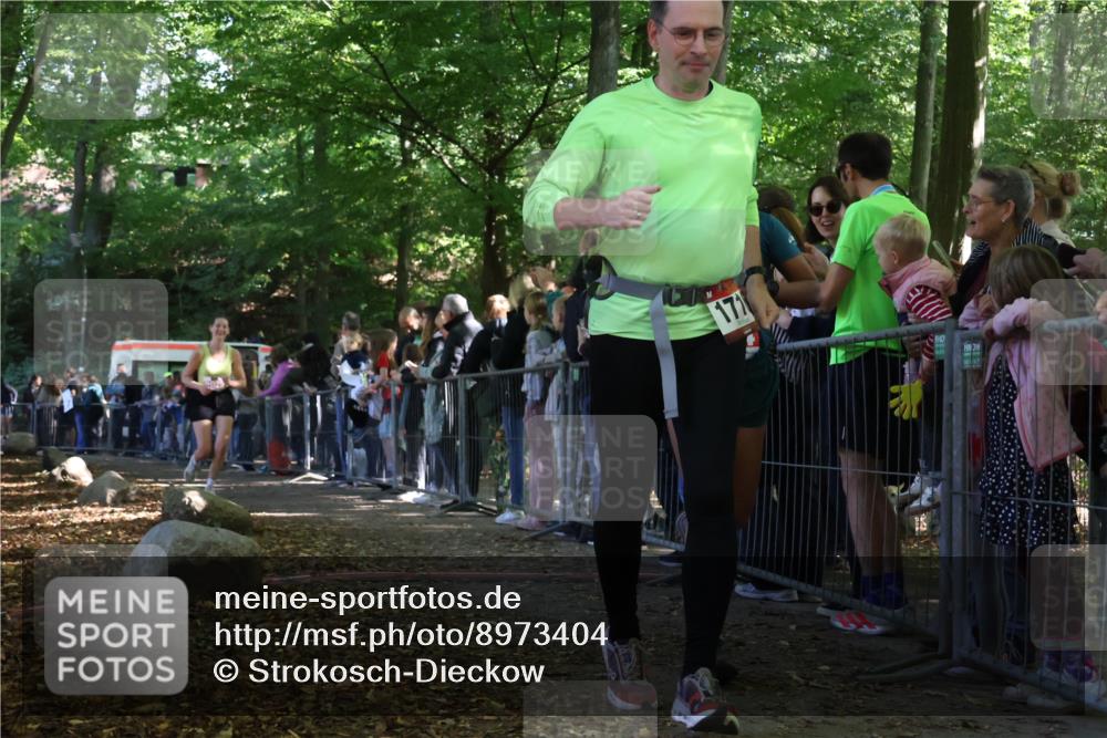 28.09.2025 - 33. Volkslauf durch das schöne Alstertal Strokosch-Dieckow http://msf.ph/oto/8973404 28.09.2025 12:17:06 Ziel 2029 meine-sportfotos.de